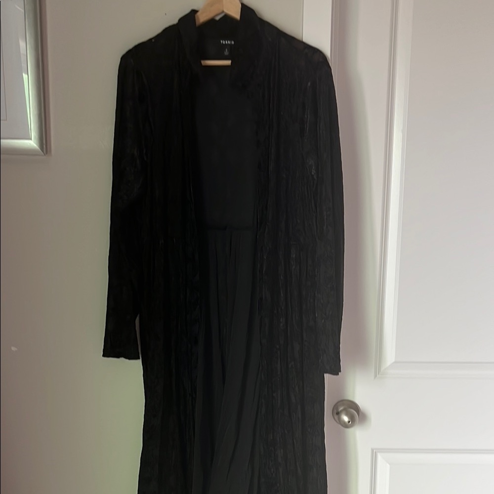 Black Long kimono with skull details